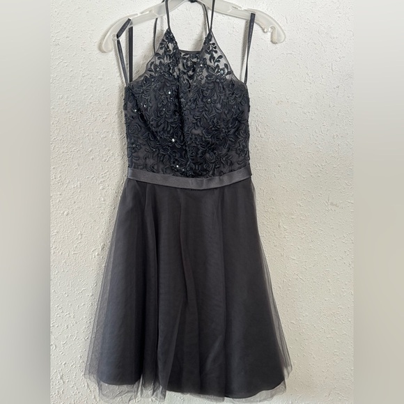 Beautiful Morilee by Madeline Garner dress size 4 - Picture 4 of 12